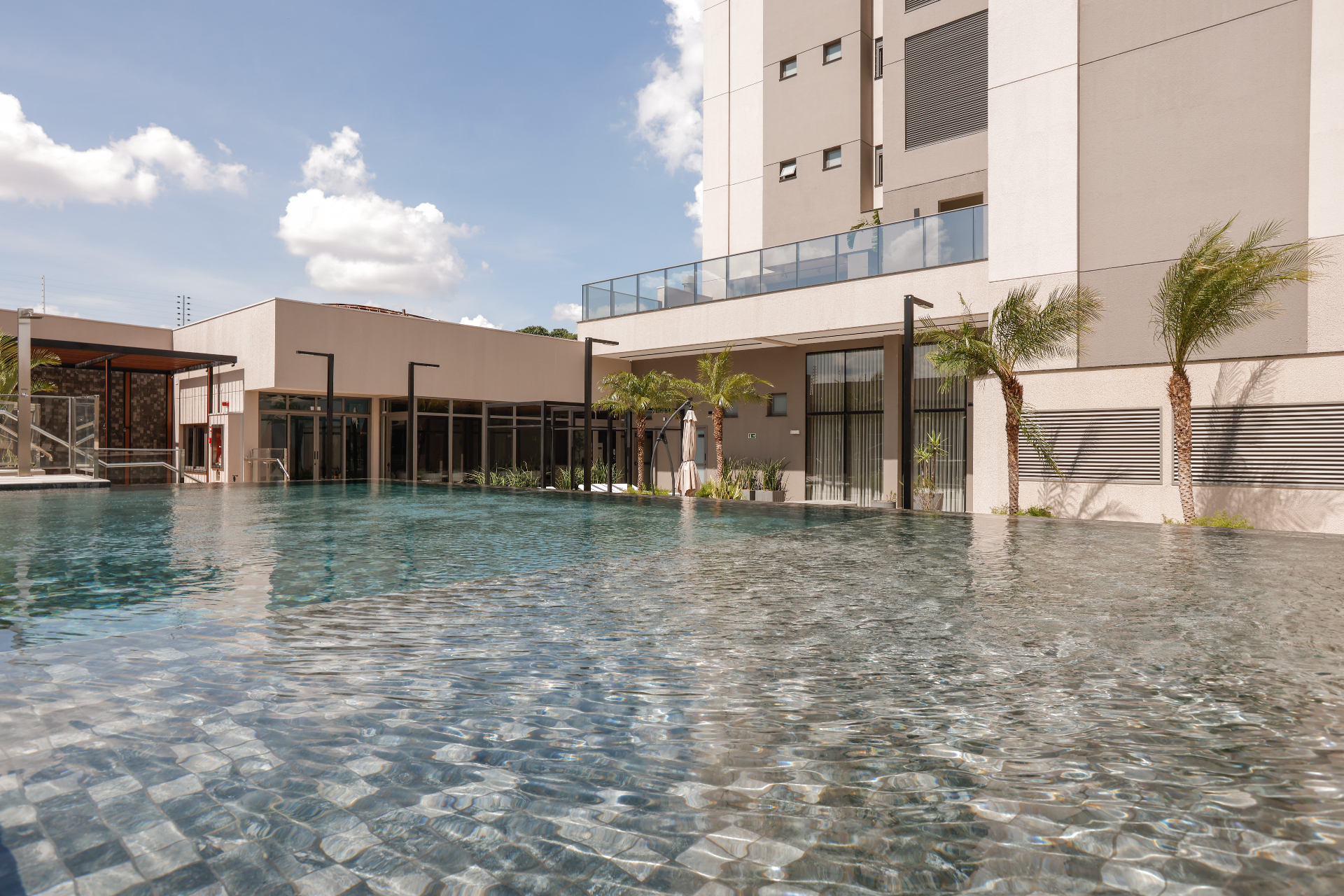 Piscina com Vista